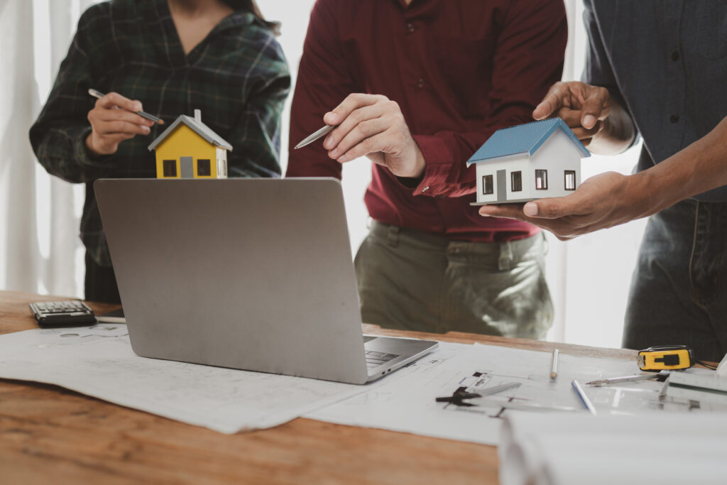 architects and engineers work together to come up with solutions