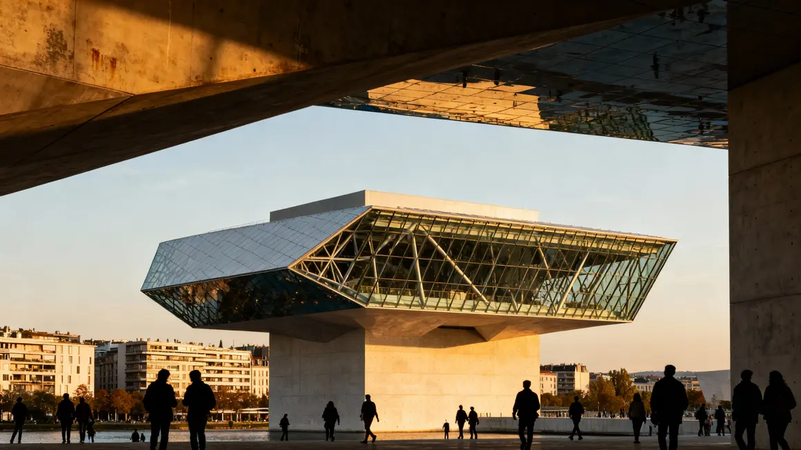 Facade architecture inovante musee des Confluences Lyon